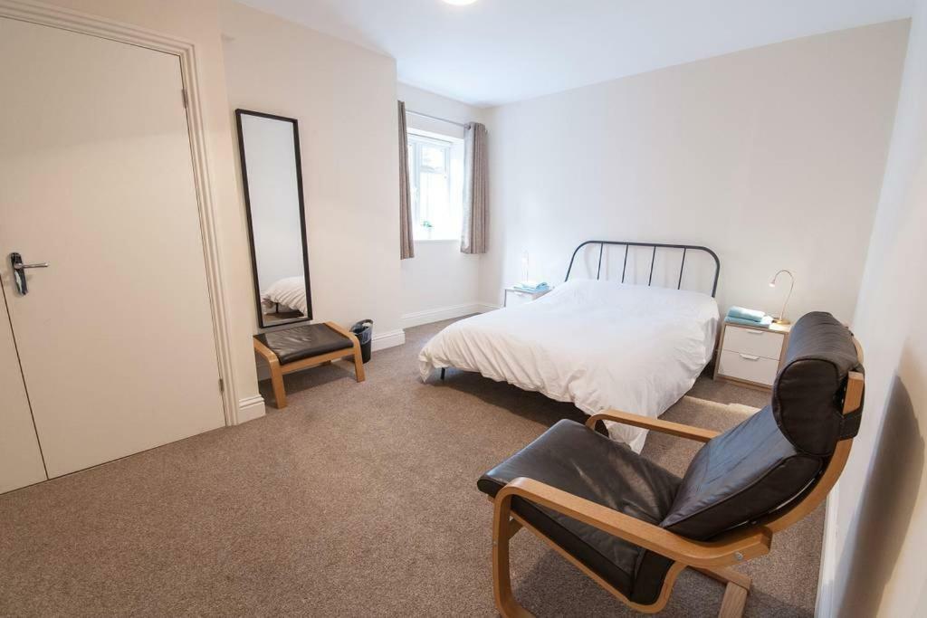 The Broadmead Forest - Spacious City Centre 3Bdr Apartment Бристол Екстериор снимка