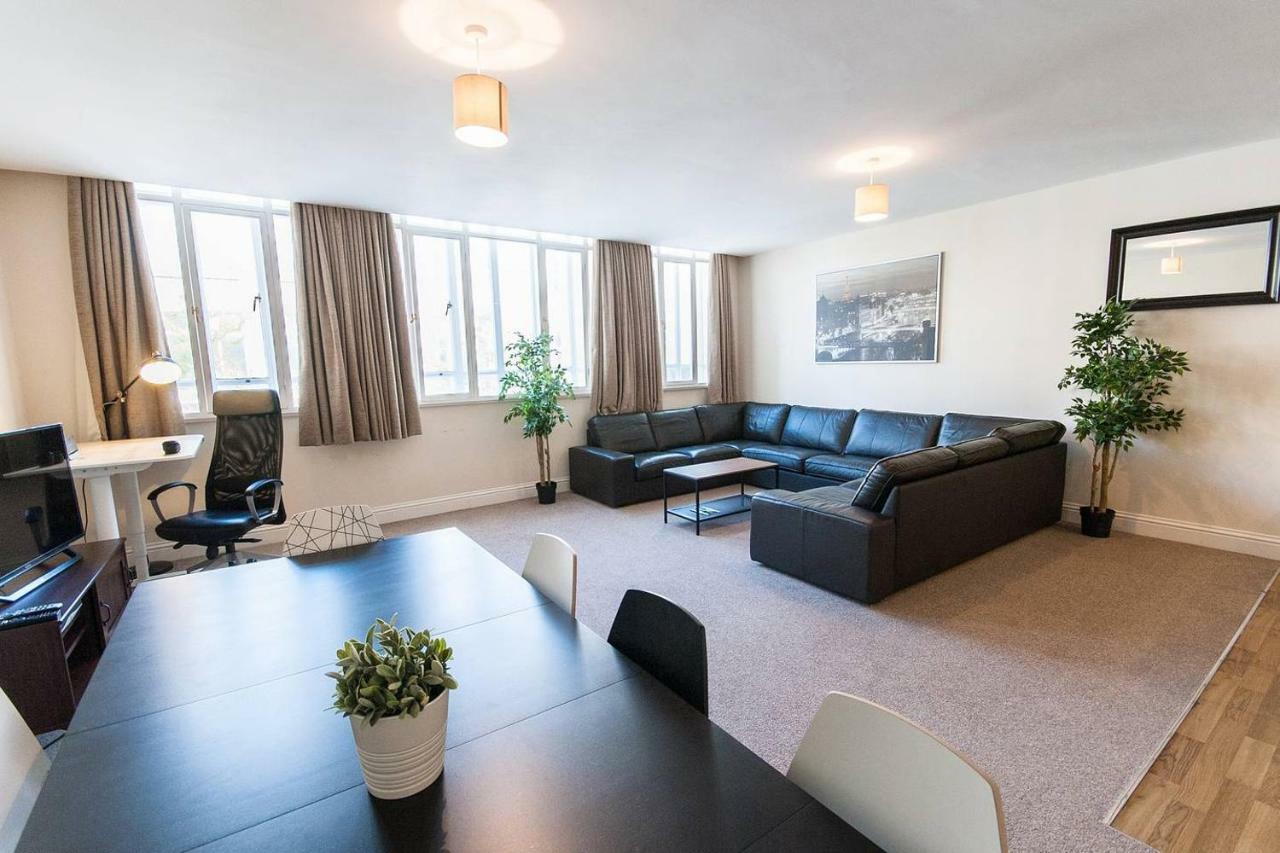 The Broadmead Forest - Spacious City Centre 3Bdr Apartment Бристол Екстериор снимка
