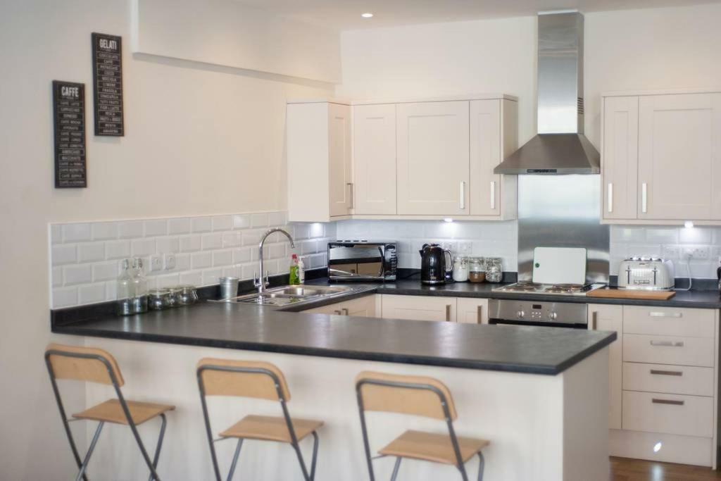 The Broadmead Forest - Spacious City Centre 3Bdr Apartment Бристол Екстериор снимка