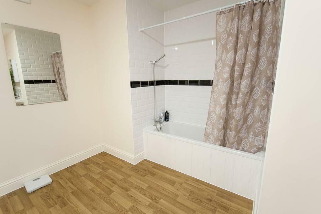 The Broadmead Forest - Spacious City Centre 3Bdr Apartment Бристол Екстериор снимка