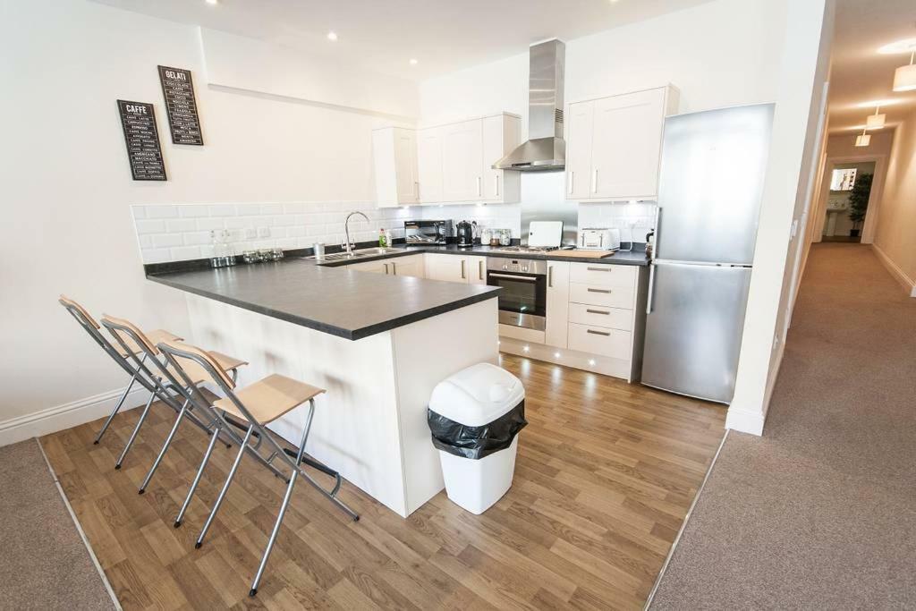 The Broadmead Forest - Spacious City Centre 3Bdr Apartment Бристол Екстериор снимка